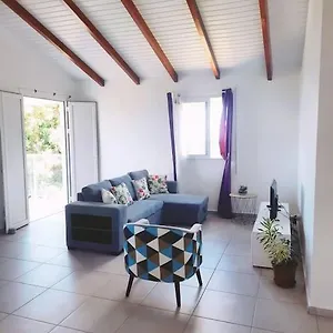  Hébergement de vacances Petit Coin De Paradis A Guadeloupe